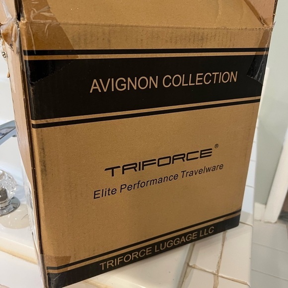 Elegant Navy Travel Bag - Picture 3 of 6